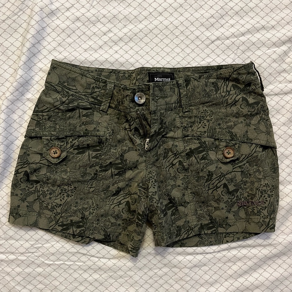 Marmot Green Shorts Size 4
